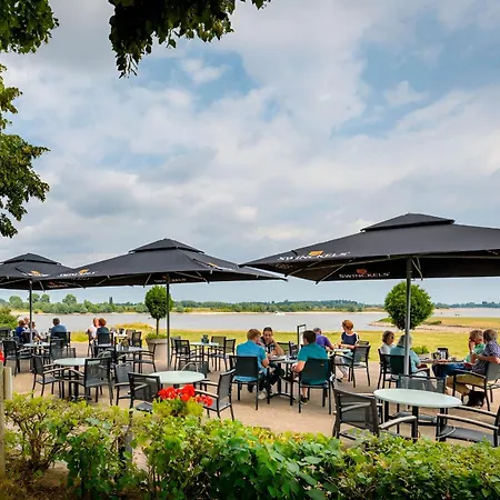 Hotel De Gouden Molen 2*