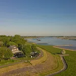 De Gouden Molen 호텔 2*